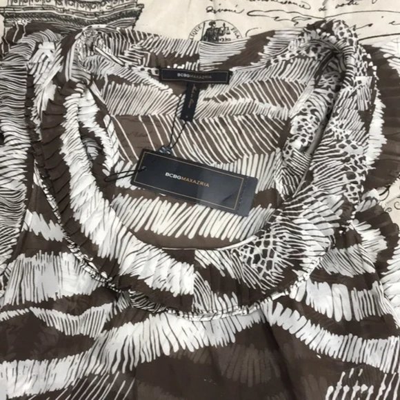 BCBG Max Azria Women's Blouse - Picture 4 of 7